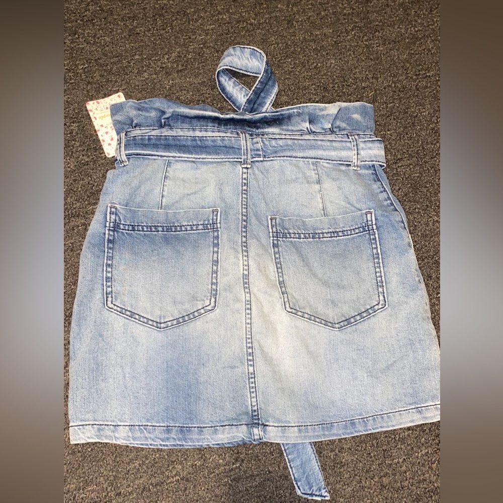 NEW WITH TAGS Size 2 Free People Skirt!!🤍 - Picture 3 of 4